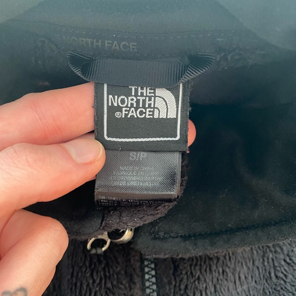 The North Face Womens Black Fuzzy Zip Jacket Size Small - Picture 7 of 9
